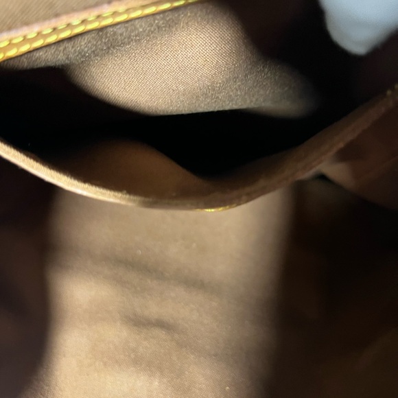 GUC Louis Vuitton Monogram Montsouris MM Backpack - Picture 8 of 13